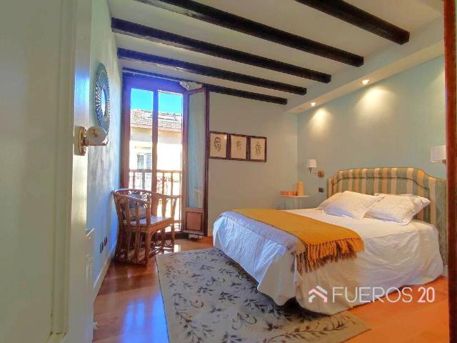 Casa adosada en Venta en Lasesarre