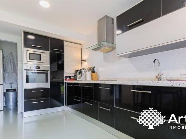 Casa adosada en venta en Lezama. Chalet Adosado en venta, Barrio Goitioltza, con jardín. Casas adosadas.