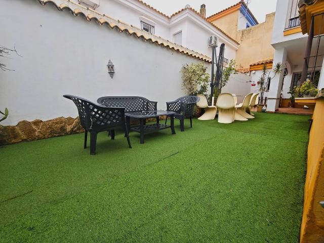 Casa adosada en Venta en Lebrija