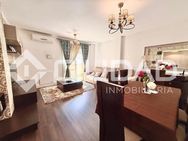 Casa adosada en venta en Lebrija. Casas adosadas.