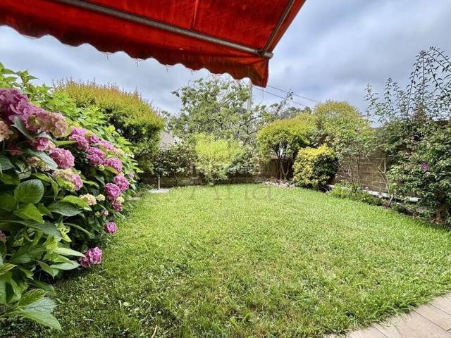 Casa adosada en venta en Leioa, Aldekoena Artatzagana Sarriena. Chalet adosado en Urbanización Mardoena. Casas adosadas.