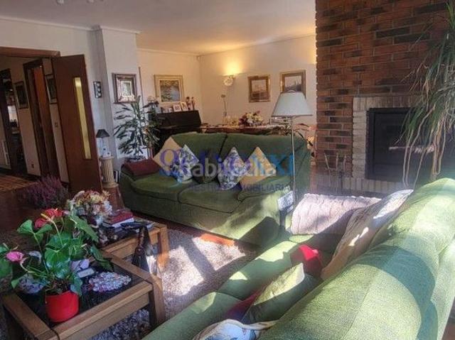 Casa adosada en venta en Leioa, Artatza Pinueta Pinosolo. Casas adosadas.