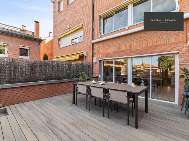 Casa adosada en Venta en L'Eixample