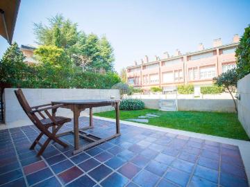 Carrer de l'Endevallada, Mira-Sol, Barcelona, Cataluña, Cataluña