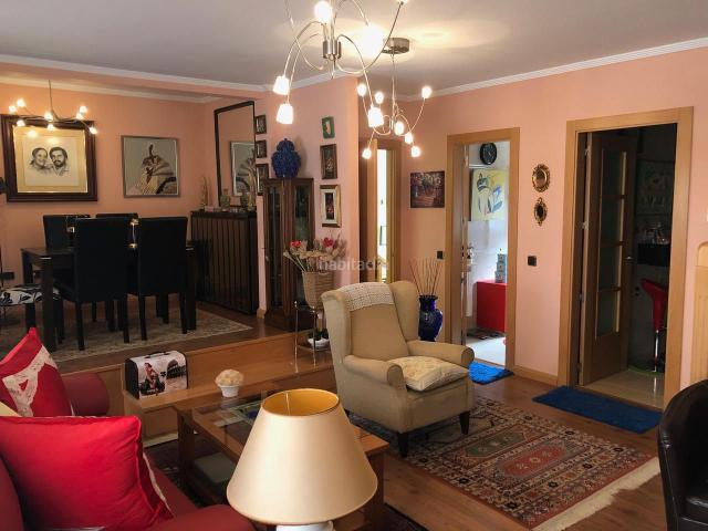 Casa adosada en venta en León, San Mamés La Palomera. Se vende casa reformada en la Palomera. Casas adosadas.
