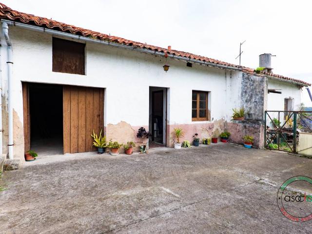 Casa adosada en Venta en Leorio