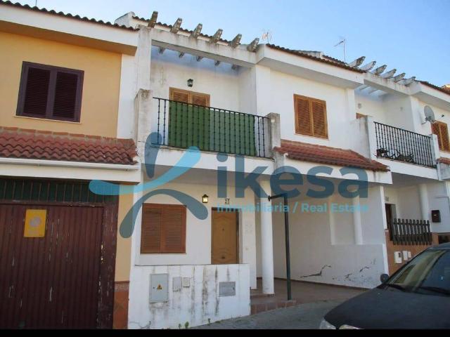 Casa adosada en Venta en Lepe