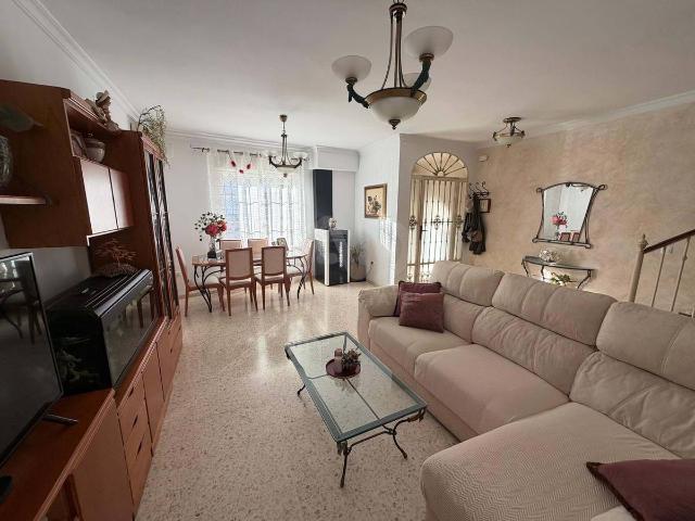 Casa adosada en Venta en Lepe