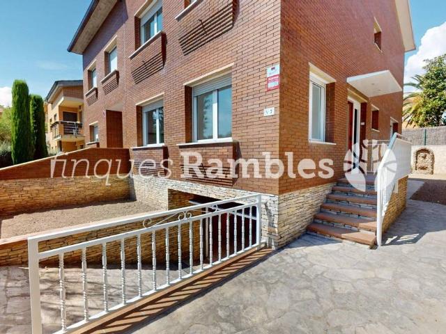 Casa adosada en Venta en Les Comes