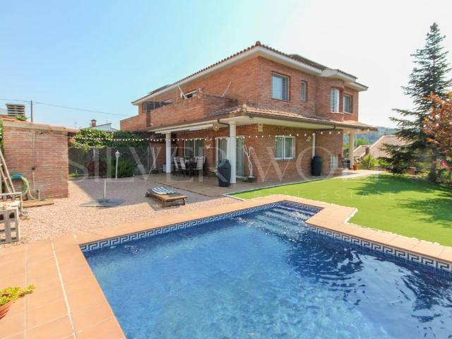 Casa adosada en Venta en Les Fonts