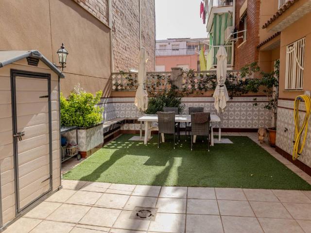 Casa adosada en Venta en Llefià