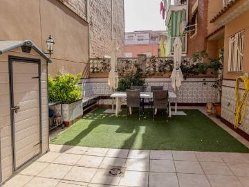 Casa adosada en Venta en Llefià