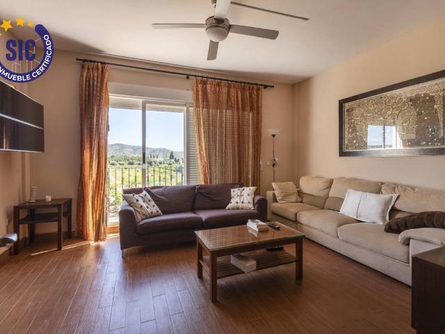 Casa adosada en Venta en Llombai