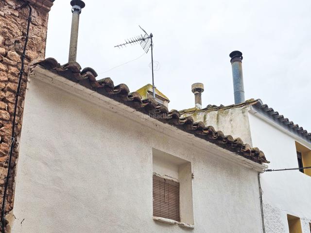 Casa adosada en venta en Lumpiaque. Casa para reformar de casi 100 m2 en Lumpiaque. Casas adosadas.