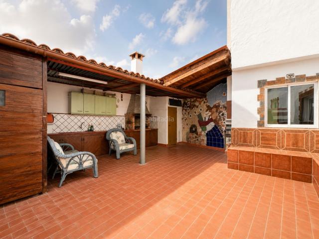 Casa adosada en venta en Moya. Casas adosadas.
