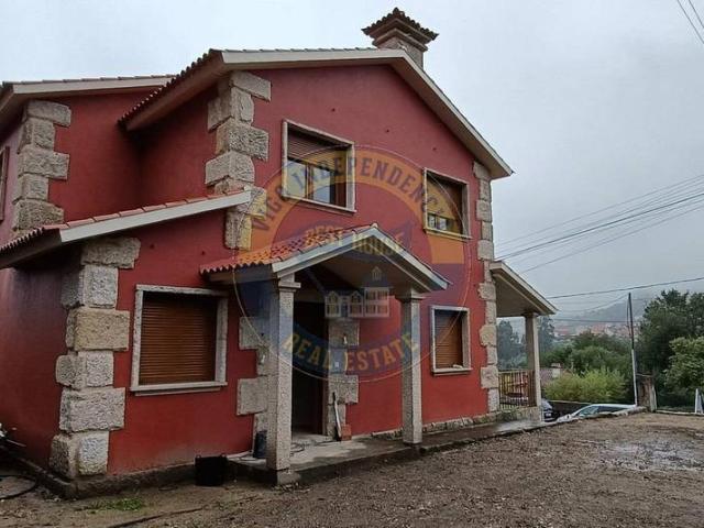 Casa adosada en Venta en Moaña