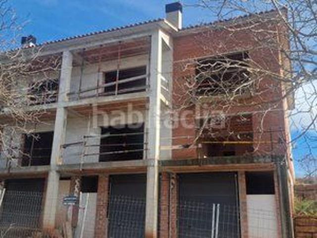 Casa adosada en venta en Moià. CASA PARA ACABAR A PETICIÓN. Casas adosadas.