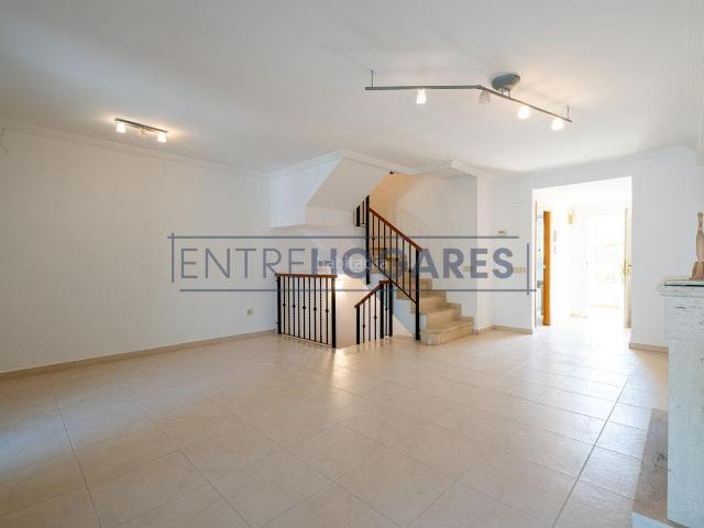 Casa adosada en venta en Moncada. CHALET PAREADO A LA VENTA EN MASIAS. Casas adosadas.