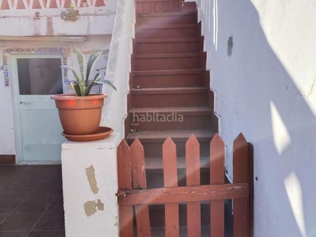 Casa adosada en venta en Moncada. J.A.F INMOBILIARIA VENDE PLANTA BAJA EN MONCADA. BUENA CALIDADPRECIO!. Casas adosadas.