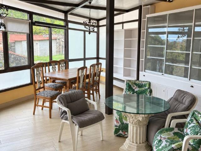 Casa adosada en Venta en Mondariz