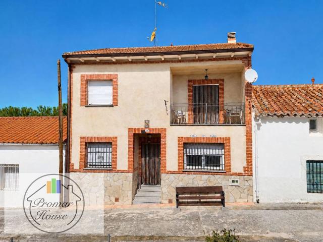 Casa adosada en Venta en Monsalupe