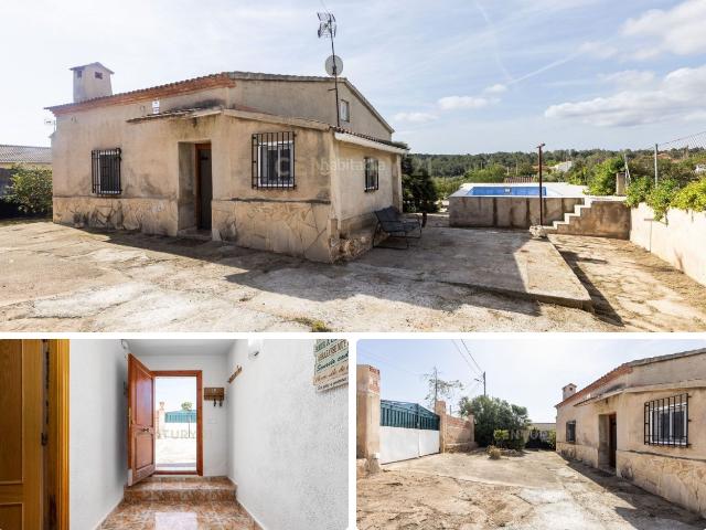 Casa en venta en Montmell El. Encantadora casa con piscina en El Mirador confort, luz y excelente acceso. Casas Montmell.