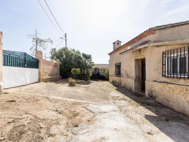 Casa en venta en Montmell El. Encantadora casa con piscina en El Mirador confort, luz y excelente acceso. Casas Montmell.