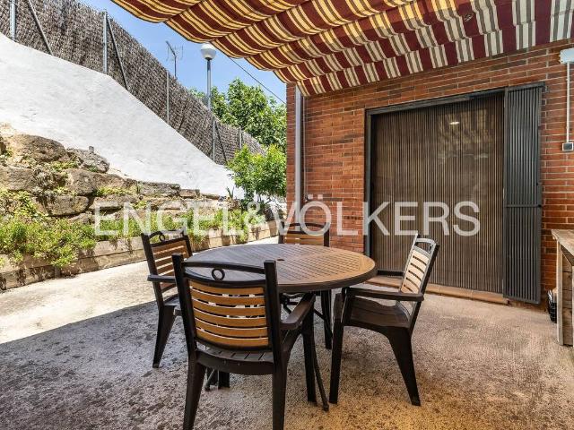 Casa adosada en Venta en Montornès del Vallès