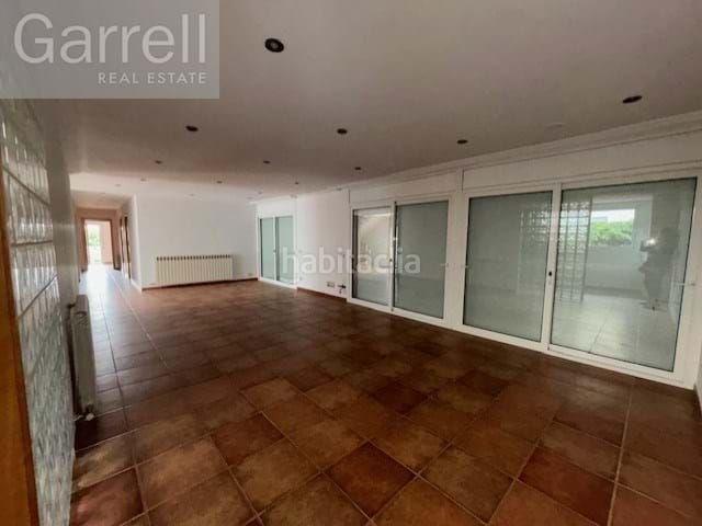 Casa adosada en venta en Montagut i Oix. Casas adosadas Montagut i.