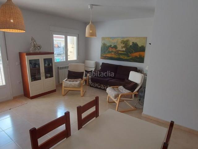 Casa adosada en venta en Montalbo. Casas adosadas.