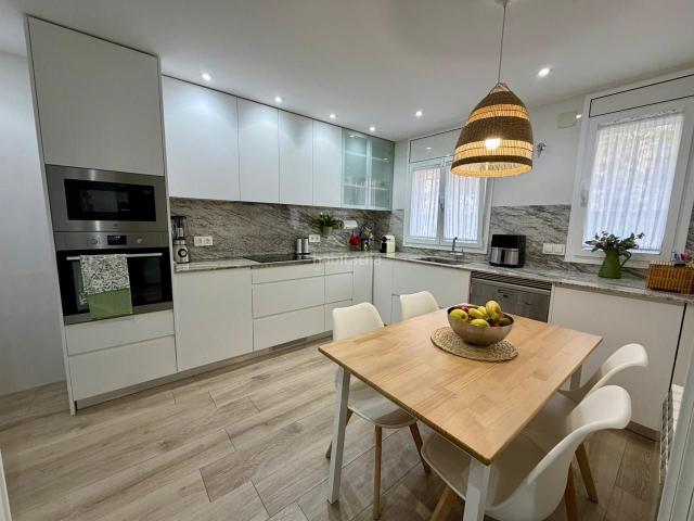 Casa adosada en venta en Montcada i Reixac, Mas Rampinyo Montcada Nova Carrerada. EXCLUSIVA CASA EN VENTA EN PLA DEN COLL!. Casas adosadas Montcada i.