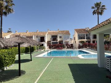 Villa en venta en Los Arenales del Sol - Balcón
