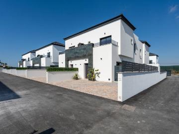 Casa adosada en Venta en Monte y Mar