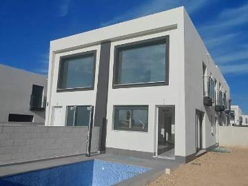 Casa adosada en Venta en Monte y Mar