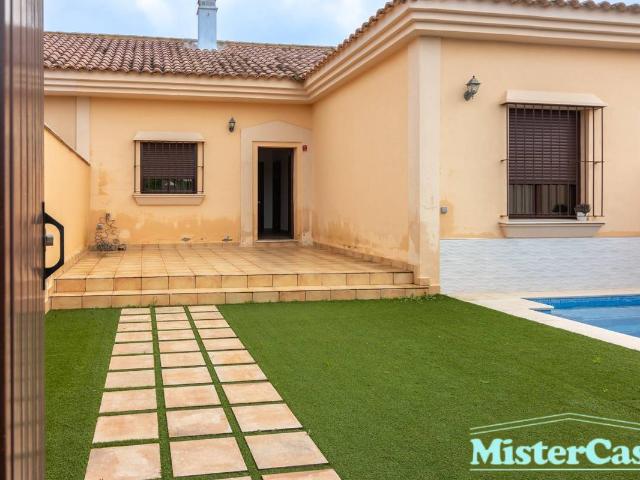 Casa adosada en Venta en Montealto