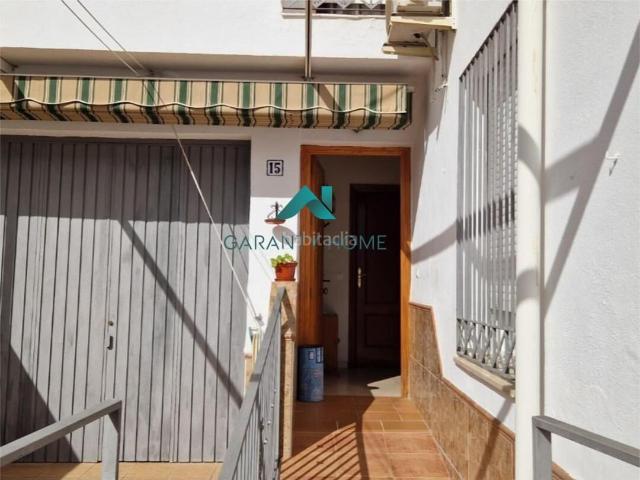 Casa adosada en venta en Montefrío. Adosado en venta en Montefrío, Granada. Casas adosadas.