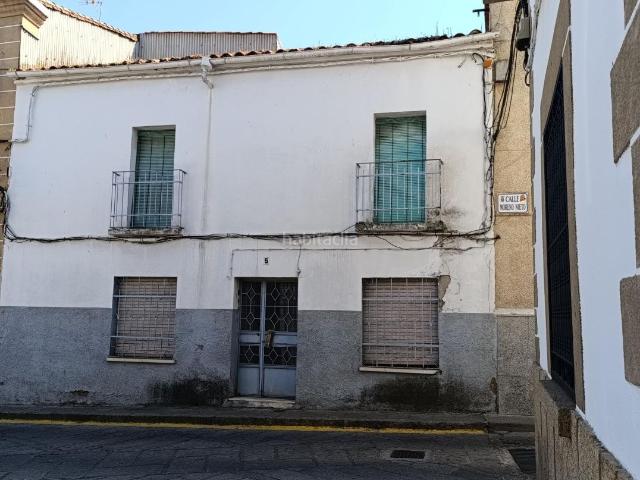 Casa adosada en venta en Montehermoso. Casas adosadas.