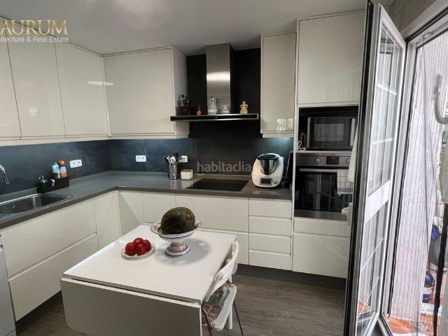 Casa adosada en venta en Montequinto, Avenida de Europa. MAGNIFICA CASA EN MONTEQUINTO CON PISCINA Y GARAJE. Casas adosadas.