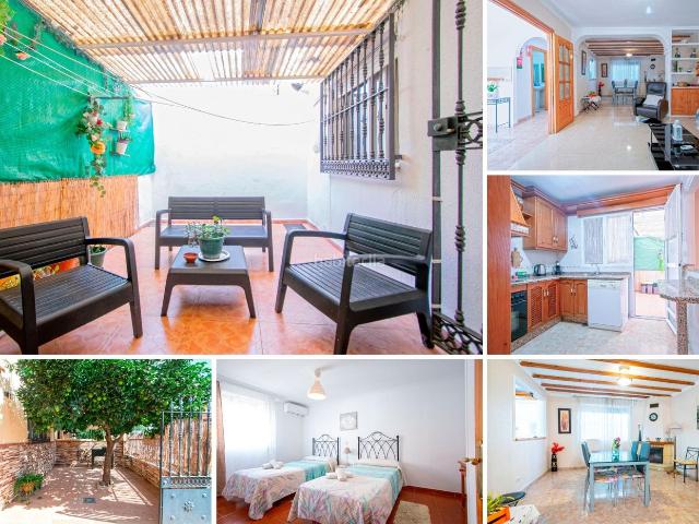 Casa adosada en venta en Montequinto, Avenida de Europa. Vivienda adosada en Montequinto con club social y licencia VUT!. Casas adosadas.