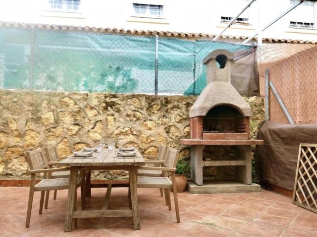 Casa adosada en venta en Montequinto, Olivar de Quintos. Chalet Adosado con Garaje en Montequinto. Casas adosadas.