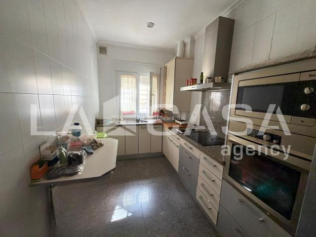 Casa adosada en venta en Montequinto, Olivar de Quintos. Se vende estupendo Adosado en Olivar de Quintos. Casas adosadas.