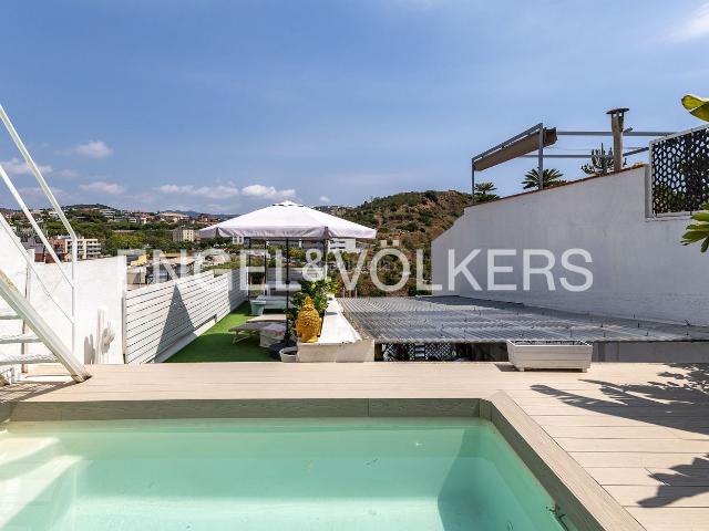 Casa adosada en venta en Montgat. Casa en Montgat con vistas al mar. Casas adosadas.