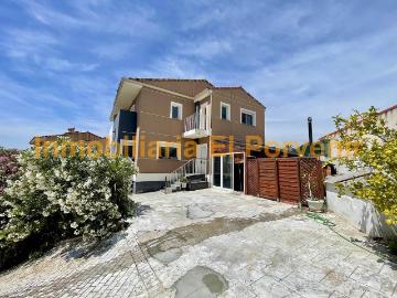 Casa adosada en Venta en Montserrat