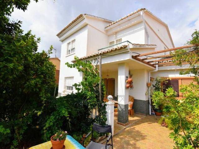 Casa adosada en Venta en Montserrat