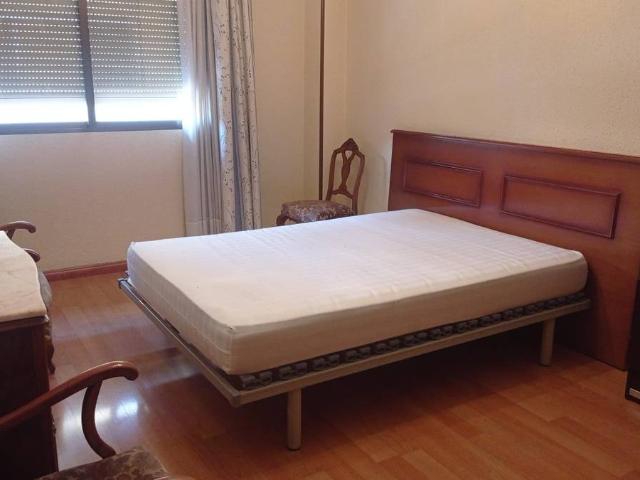 Casa adosada en Venta en Monzón