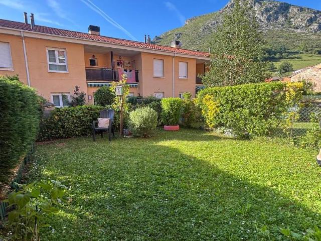 Casa adosada en Venta en Morcín