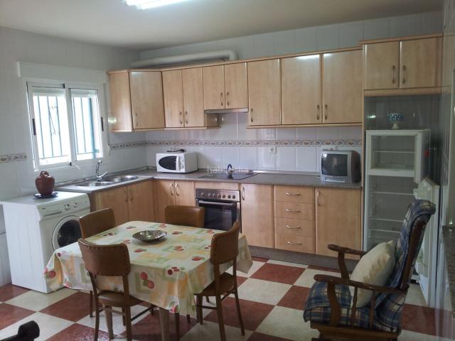 Casa adosada en venta en Moraleja. CASA CON PATIO. Casas adosadas.
