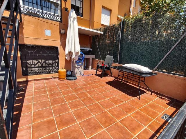 Casa adosada en venta en Morata de Tajuña. Chalet adosado con sauna, doble acceso y garaje en Morata de Tajuña. Casas adosadas Morata de.