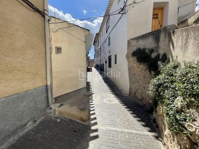 Casa adosada en venta en Moratalla. Casa Adosada a Reformar en Moratalla. Casas adosadas.