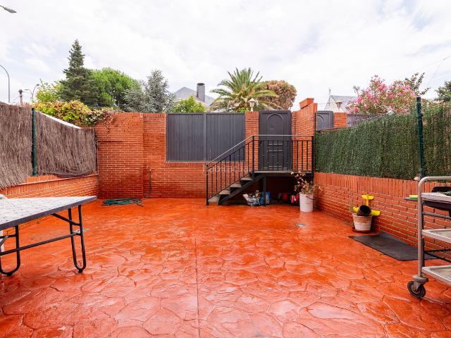 Casa adosada en venta en Móstoles, Parque Coimbra. Chalet Adosado. Casas adosadas.